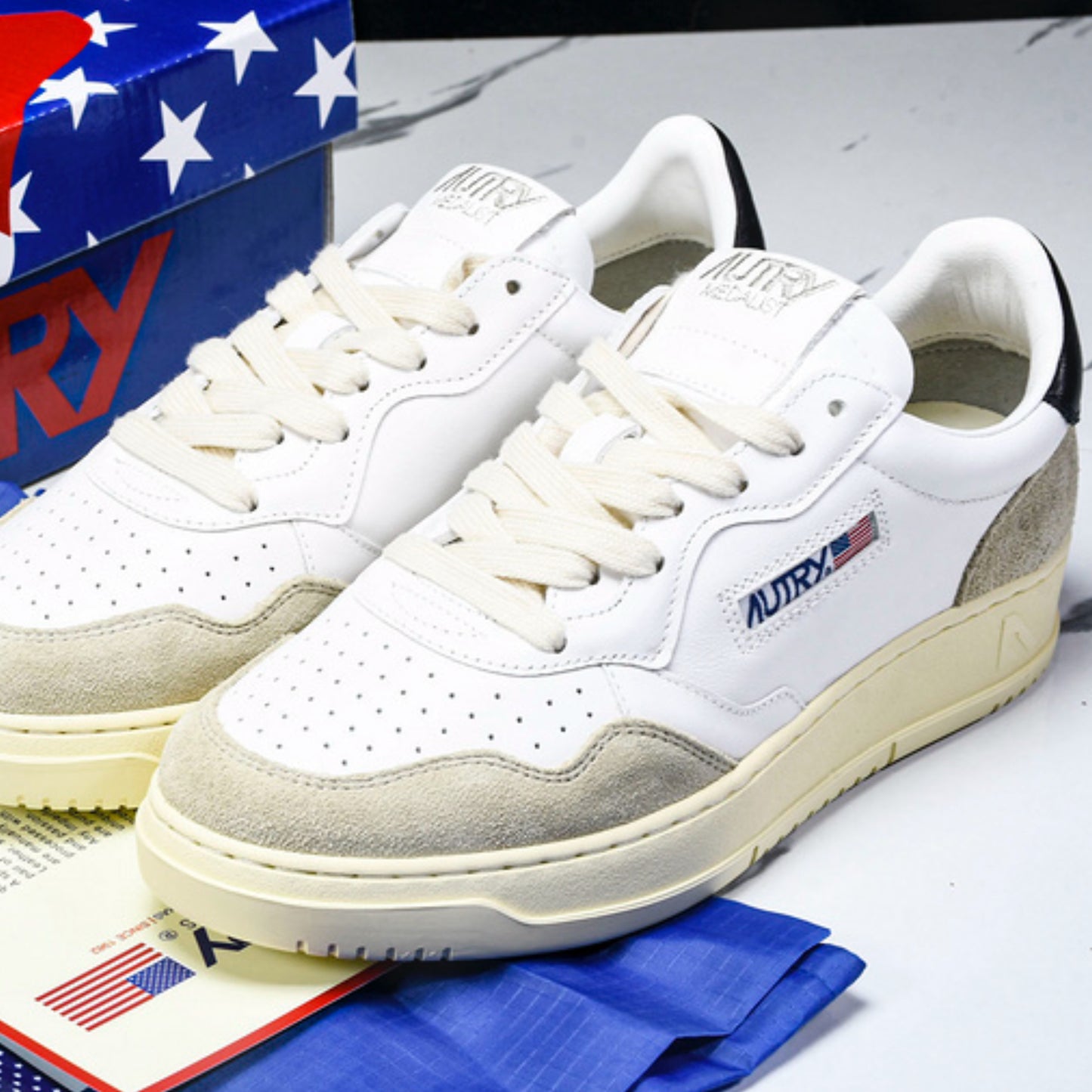 Autry Medalist White&Grey